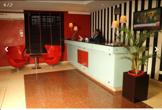 /web/uploads/116/Villa Angelia Hotel Victoria Island/header-images/Front Desk.jpg